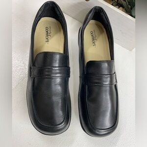 Strictly confort Black Slip-On Loafers with Moccasin Toe and Chunky Sole